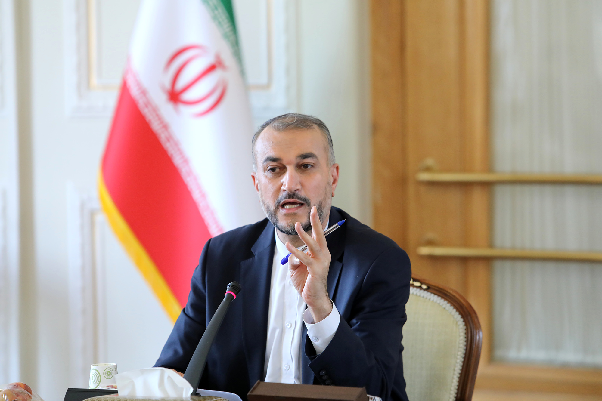 امیرعبداللهیان: عربستان با صدور ویزا برای سه دیپلمات ما در جده موافقت کرده امیرعبداللهیان: عربستان با صدور ویزا برای سه دیپلمات ما در جده موافقت کرده