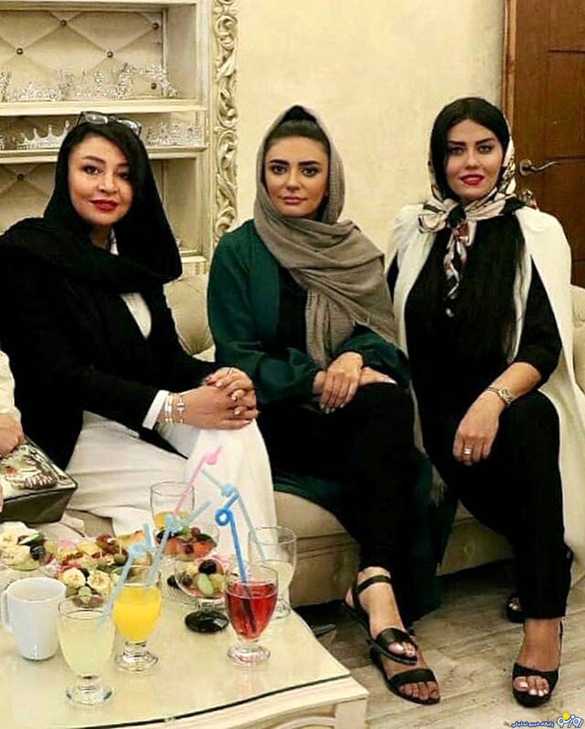 عکس جدید لیندا کیانی در جمع دوستانش عکس جدید لیندا کیانی در جمع دوستانش