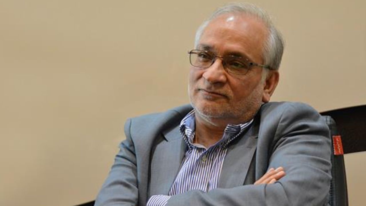 رهبری با رئیس جمهور نظامی که قدرت سپاه پشتش باشد مخالف است