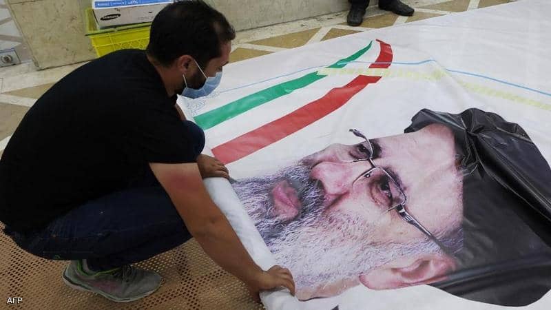 گفتمان انقلابی در ایران کارایی خود را از دست داده و اقتصاد محور گفتمان نامزدها شده/شکاف در اردوگاه اصولگرایان به دنبال رد صلاحیت شورای نگهبان ایجاد شده گفتمان انقلابی در ایران کارایی خود را از دست داده و اقتصاد محور گفتمان نامزدها شده/شکاف در اردوگاه اصولگرایان به دنبال رد صلاحیت شورای نگهبان ایجاد شده