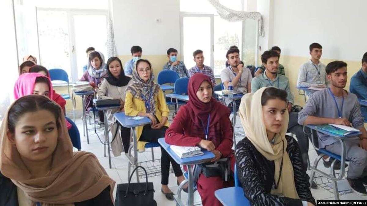 نخستین فتوای طالبان: آموزش مختلط ممنوع
