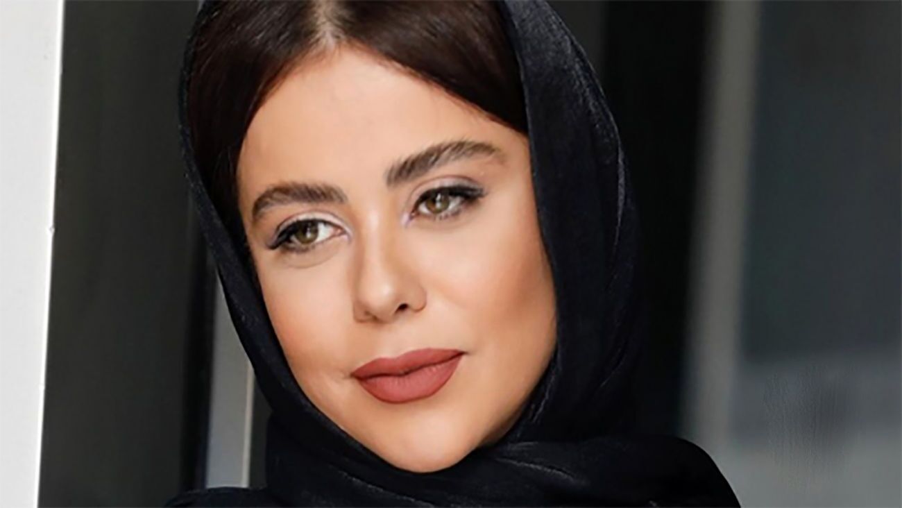 الهام اخوان هم در مسیر اشتباه ریحانه پارسا ! / خانم بازیگر غوره نشده مویز شد ! الهام اخوان هم در مسیر اشتباه ریحانه پارسا ! / خانم بازیگر غوره نشده مویز شد !