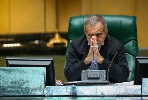 پزشکیان : نحوه گفت و گوی ما با دنیا و همسایگان باید اصلاح شود / سفره مردم با شعار رنگین نمیشود پزشکیان : نحوه گفت و گوی ما با دنیا و همسایگان باید اصلاح شود / سفره مردم با شعار رنگین نمیشود