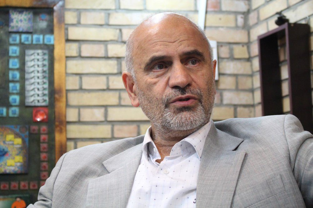 روزانه 1000 میلیارد تومان پاداش به کارنکردن در کشور داده شده و می شود! روزانه 1000 میلیارد تومان پاداش به کارنکردن در کشور داده شده و می شود!