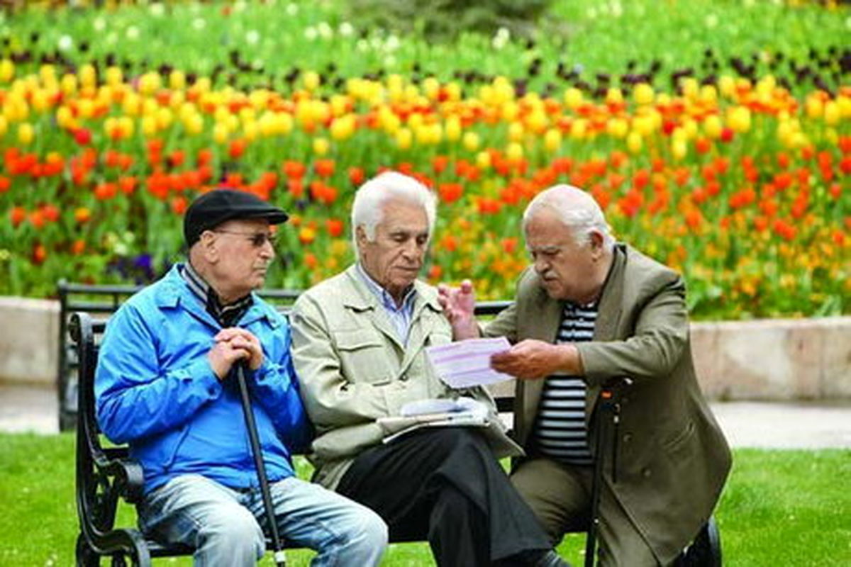 چرا کارگران و بازنشستگان در حاشیه قرار می&zwnj;گیرند؟
