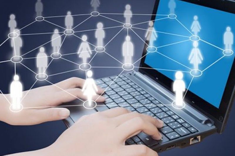 رئیس اتحادیه کسبوکارهای مجازی: از زمان آغاز محدودیت های اینترنتی، فروش کسب و کارهای متوسط و کوچک ۴۰ تا ۷۰ درصد و کسب و کارهای بزرگ ۱۰ تا ۲۰ درصد کاهش یافته / تراکنشهای مالی ۵۰ تا ۶۰ درصد کمتر شده رئیس اتحادیه کسبوکارهای مجازی: از زمان آغاز محدودیت های اینترنتی، فروش کسب و کارهای متوسط و کوچک ۴۰ تا ۷۰ درصد و کسب و کارهای بزرگ ۱۰ تا ۲۰ درصد کاهش یافته / تراکنشهای مالی ۵۰ تا ۶۰ درصد کمتر شده