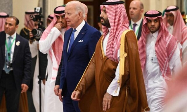 وال استریت ژورنال: آمریکا از عربستان خواست تا تصمیم کاهش تولید نفت را یک ماه عقب بیندازند؛ ریاض رد کرد