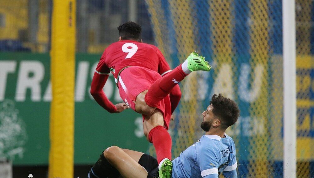 توصیه عجیب به ستاره پرسپولیسی : جدا شو