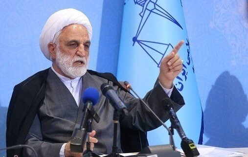 اخبار کذبی پیرامون یک پرونده قضایی یا یک حکم صادره با هدف فضاسازی و ایجاد ذهنیت غلط در مردم منتشر میشود / قضات به اختلافنظرهایی که در برخی مسائل وجود دارد توجه نداشته باشند / طبق شرع و قانون به وظیفه خود عمل کنند اخبار کذبی پیرامون یک پرونده قضایی یا یک حکم صادره با هدف فضاسازی و ایجاد ذهنیت غلط در مردم منتشر میشود / قضات به اختلافنظرهایی که در برخی مسائل وجود دارد توجه نداشته باشند / طبق شرع و قانون به وظیفه خود عمل کنند