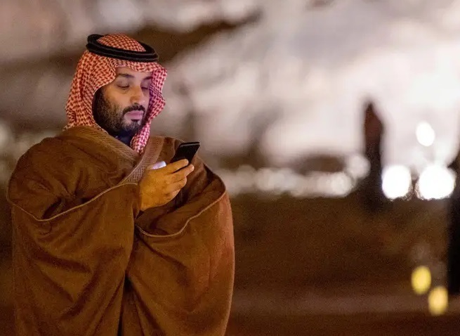 سفر بی سر و صدای رئیس سیا به عربستان / برنز به سران ریاض چه گفت؟ / بن سلمان همچنان به ترامپ وفادار است، اما ترامپ جدید او رهبر چین است / ولیعهد سعودی گفته امریکا دیگر تنها شریک ما نیست؛ از این پس هر چه بخواهند، باید چیزی در مقابل بدهند سفر بی سر و صدای رئیس سیا به عربستان / برنز به سران ریاض چه گفت؟ / بن سلمان همچنان به ترامپ وفادار است، اما ترامپ جدید او رهبر چین است / ولیعهد سعودی گفته امریکا دیگر تنها شریک ما نیست؛ از این پس هر چه بخواهند، باید چیزی در مقابل بدهند