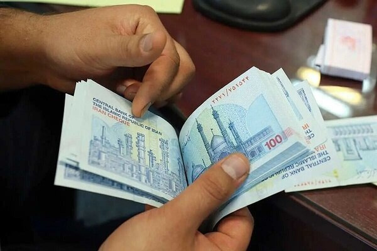 واریز عیدی و پاداش کارگران با حقوق بهمن ماه واریز عیدی و پاداش کارگران با حقوق بهمن ماه