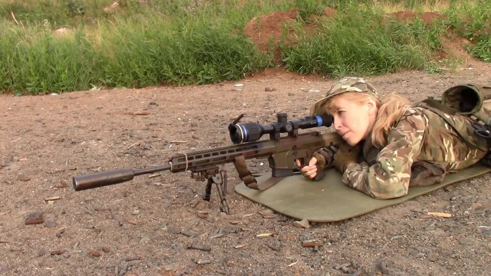 این زن تک‌تیرانداز می‌خواهد پوتین را بکشد!+ تصاویر