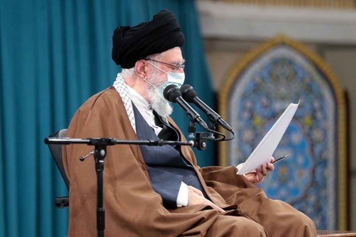 ماجرای «تنش» در دیدار دانشجویان با رهبر انقلاب چه بود؟ ماجرای «تنش» در دیدار دانشجویان با رهبر انقلاب چه بود؟
