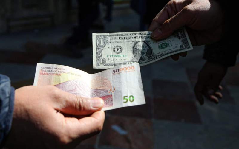 سرنوشت قیمت دلار در سال ۱۴۰۳ سرنوشت قیمت دلار در سال ۱۴۰۳