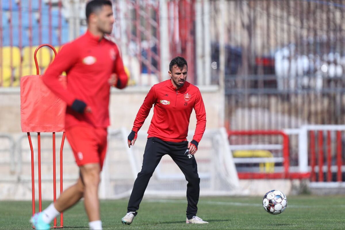 هافبک پرسپولیس بیخیال یاغی گری شد/ بازگشت به تمرینات از امروز هافبک پرسپولیس بیخیال یاغی گری شد/ بازگشت به تمرینات از امروز