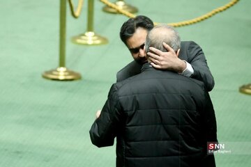 اشتباه بزرگ پزشکیان به روایت محمد سلامتی/ رئیس جمهور باید خودش را از این وضعیت نجات دهد/ افراطیون دنبال حل و فصل مسائل نیستند اشتباه بزرگ پزشکیان به روایت محمد سلامتی/ رئیس جمهور باید خودش را از این وضعیت نجات دهد/ افراطیون دنبال حل و فصل مسائل نیستند