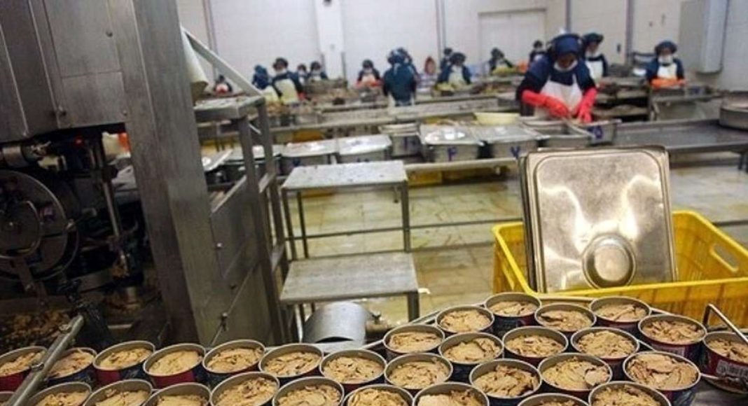 تن ماهی و رب گوجه چند درصد گران میشود؟ تن ماهی و رب گوجه چند درصد گران میشود؟