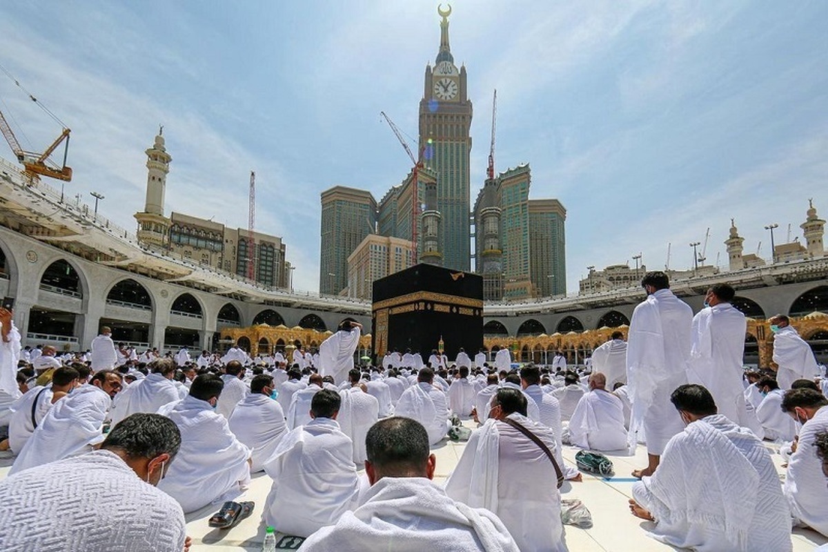 سهمیه ارز حج ۱۴۰۳؛ تفاوت ۱۰ میلیونی یورو دولتی و آزاد سهمیه ارز حج ۱۴۰۳؛ تفاوت ۱۰ میلیونی یورو دولتی و آزاد