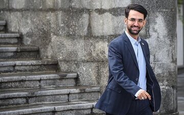 آیا آذری جهرمی به ستاد انتخاباتی پزشکیان پیوسته است؟ آیا آذری جهرمی به ستاد انتخاباتی پزشکیان پیوسته است؟