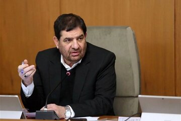 عکسی متفاوت از حال و هوای دفتر محمد مخبر