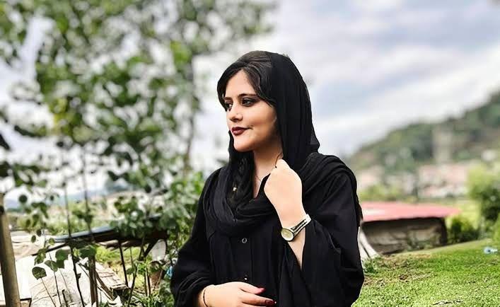 انتشار تصاویری از مهسا امینی توسط مادرش انتشار تصاویری از مهسا امینی توسط مادرش