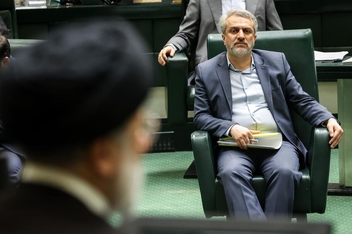 مخالفت با رفیق بازی در دولت‌ها، از حرف تا عمل/ بررسی دو نمونه؛ عزل با ادبیاتی تند برای سفر لاکچری و لاپوشانی فساد با نقاب استعفا