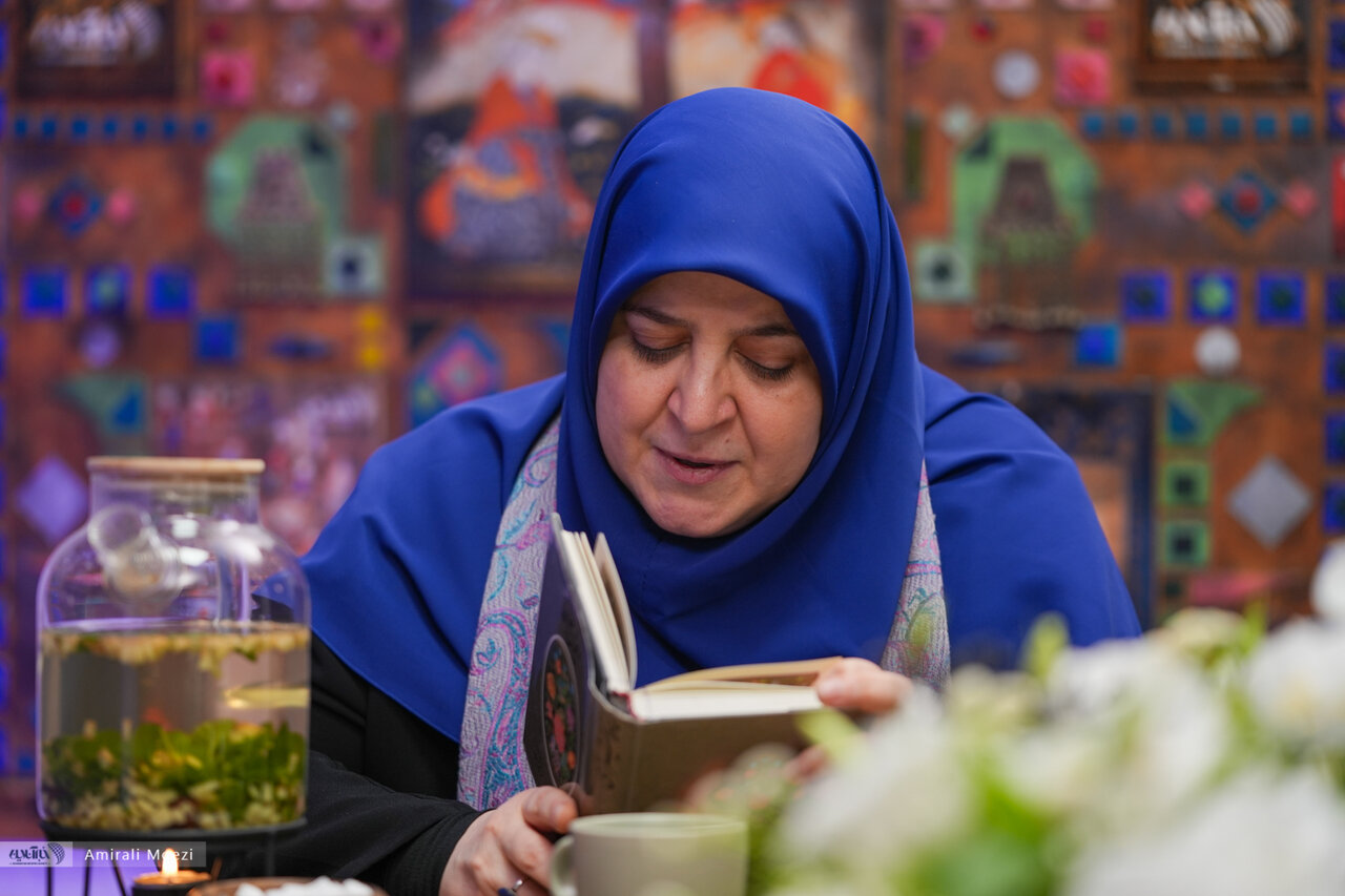 مهاجرانی: فرزندم دوتابعیتی نیست/ سال آسانی در پیش نداریم/ دلار ۹۵ هزار تومانی حتما روی زندگی من هم سایه انداخته است