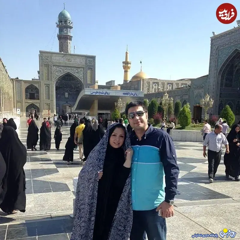 نیوشا ضیغمی جوان در حرم امام رضا نیوشا ضیغمی جوان در حرم امام رضا