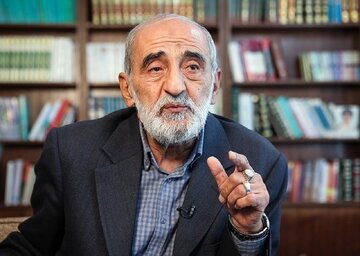 شرط حسین شریعتمداری برای ادامه مذاکرات ایران و آمریکا/ هدف ترامپ این بود که به دنیا بگوید دیدید ایران را پای میز مذاکره آوردم؟ شرط حسین شریعتمداری برای ادامه مذاکرات ایران و آمریکا/ هدف ترامپ این بود که به دنیا بگوید دیدید ایران را پای میز مذاکره آوردم؟