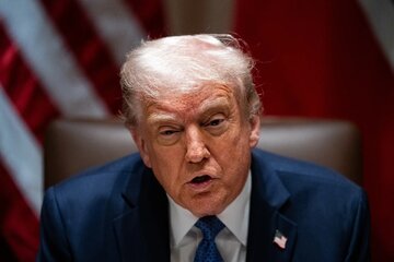 ترامپ در مذاکرات به سمت تندروها و اسرائیل خواهد رفت یا منطقی فکر میکند؟ / انتظار نداشته باشیم او هر تضمینی بدهد رئیسجمهور بعدی به آن متعهد باشد ترامپ در مذاکرات به سمت تندروها و اسرائیل خواهد رفت یا منطقی فکر میکند؟ / انتظار نداشته باشیم او هر تضمینی بدهد رئیسجمهور بعدی به آن متعهد باشد