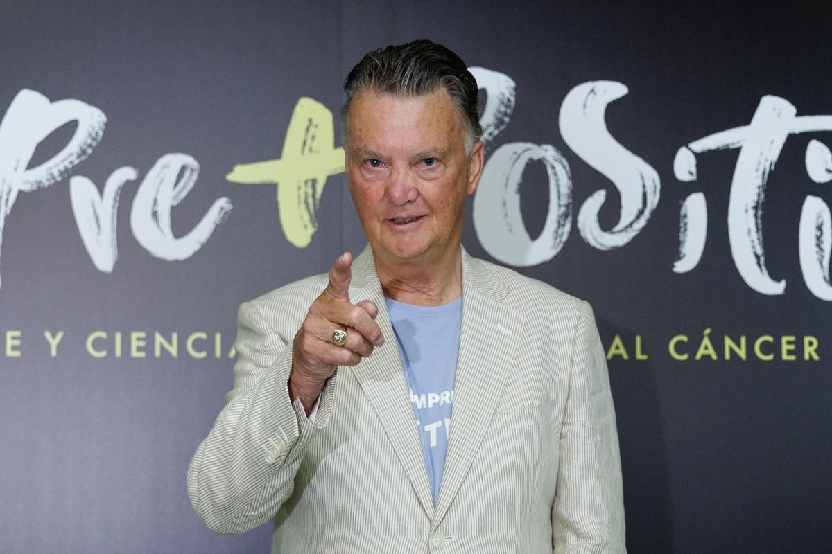 خبری خوشحال کننده: لوئیس فن خال سرطان را شکست داده است خبری خوشحال کننده: لوئیس فن خال سرطان را شکست داده است