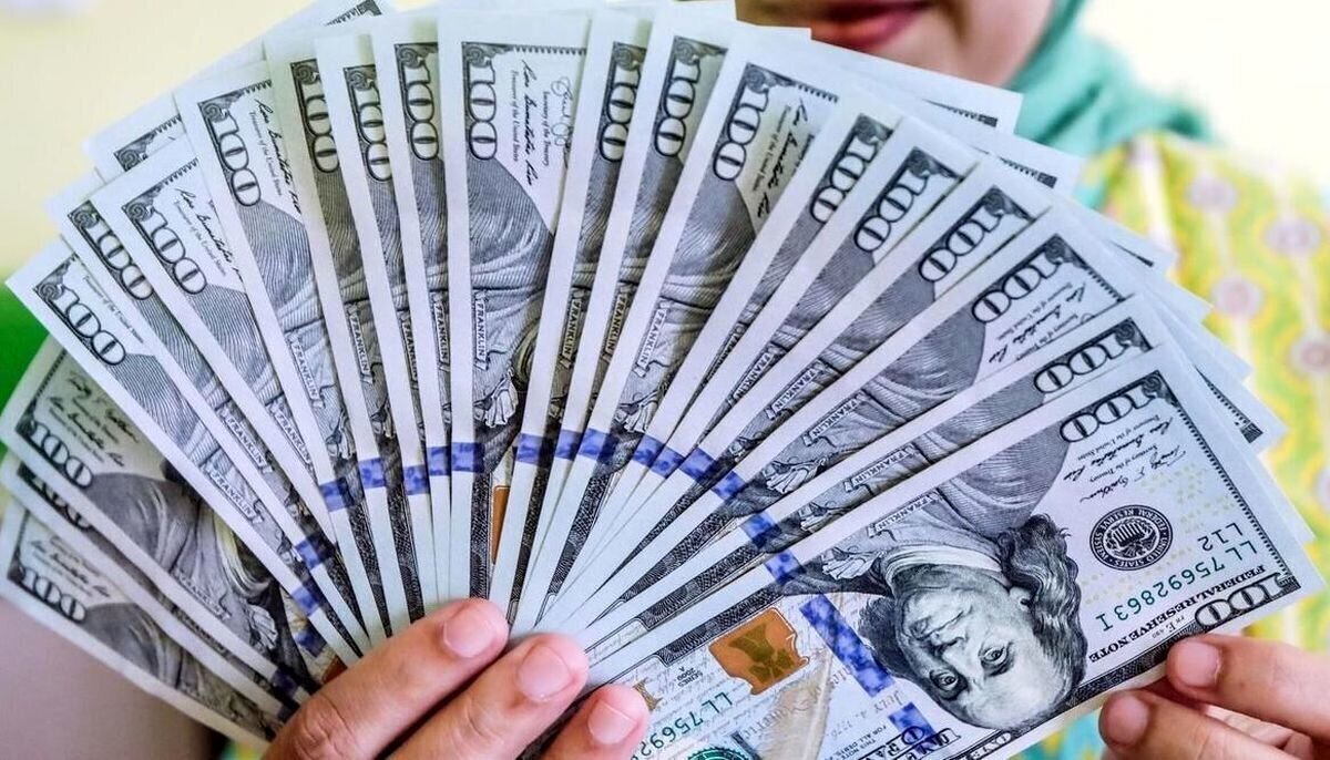 شرط تازه برای خرید دلار و یورو با کارت ملی+ جزییات شرط تازه برای خرید دلار و یورو با کارت ملی+ جزییات