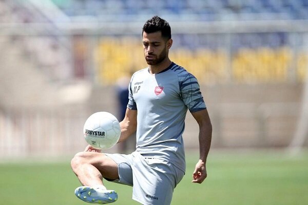 فشار به پرسپولیس برای ابقای یک بازیکن مازاد فشار به پرسپولیس برای ابقای یک بازیکن مازاد