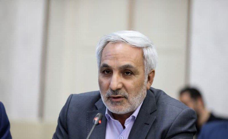 مطالبه نیروهای شرکتی را به «پرداخت مستقیم حقوق» تقلیل ندهید/ اگر مانع قانونی وجود دارد، دولت لایحه بدهد