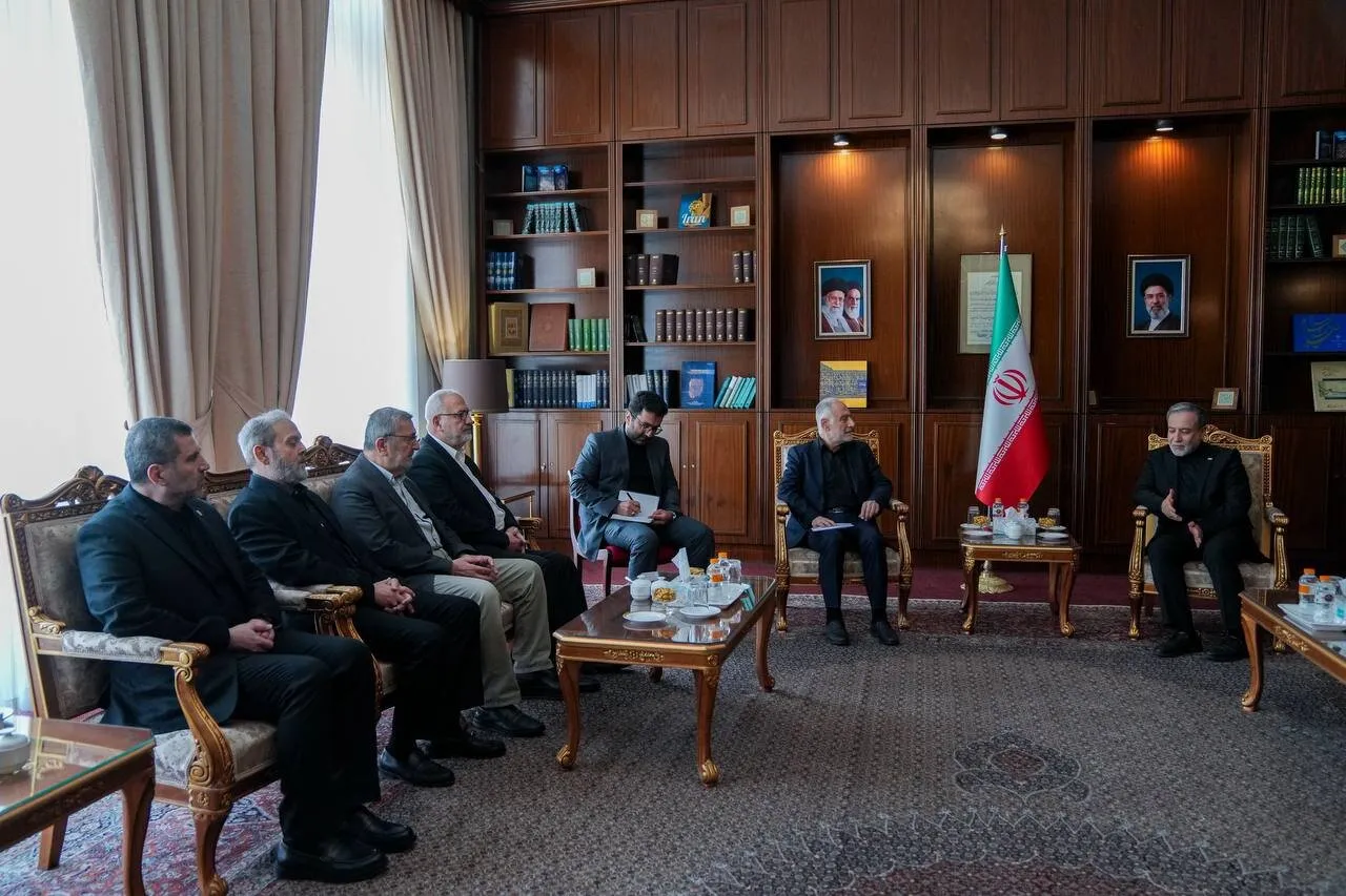 عراقچی: ایران اجرای بند نخست تفاهم ایران و آمریکا درباره لبنان را با جدیت پیگیری میکند + عکس