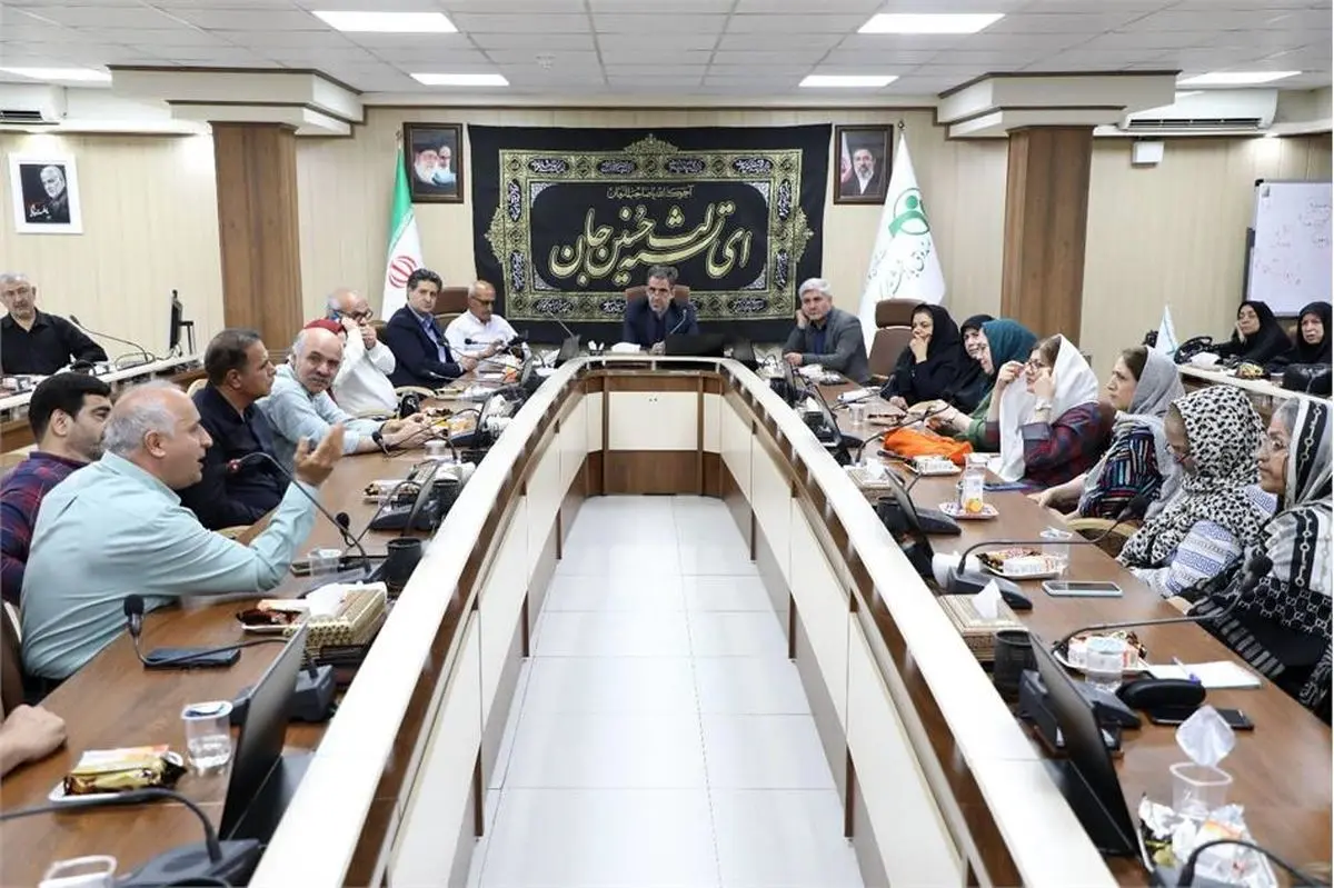 گفتگو درباره مشکل بیمه تکمیلی معلمان بازنشسته گفتگو درباره مشکل بیمه تکمیلی معلمان بازنشسته