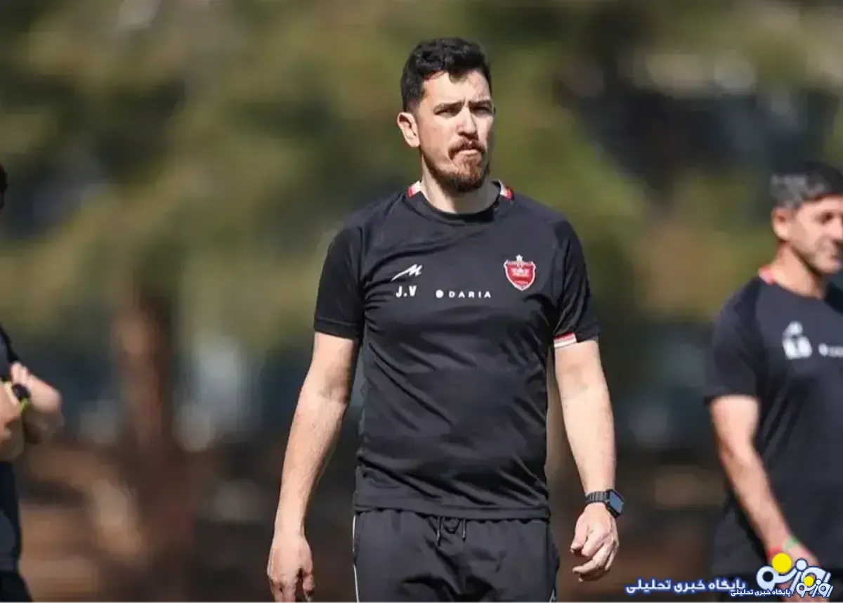 شوک به سرخ ها/ مربی پرسپولیس در عمان گرفتار شد!