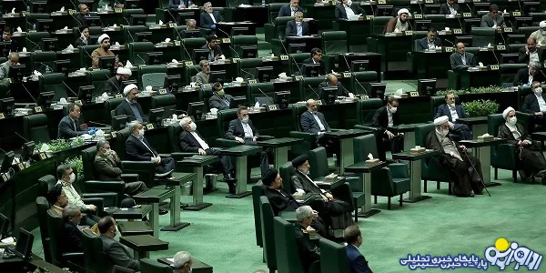 علت افول میانه روها و کاهش تعداد نمایندگان آنان در مجلس ایران چیست؟/ چرا اصلاح طلبان حمایت افکار عمومی را از دست داده اند