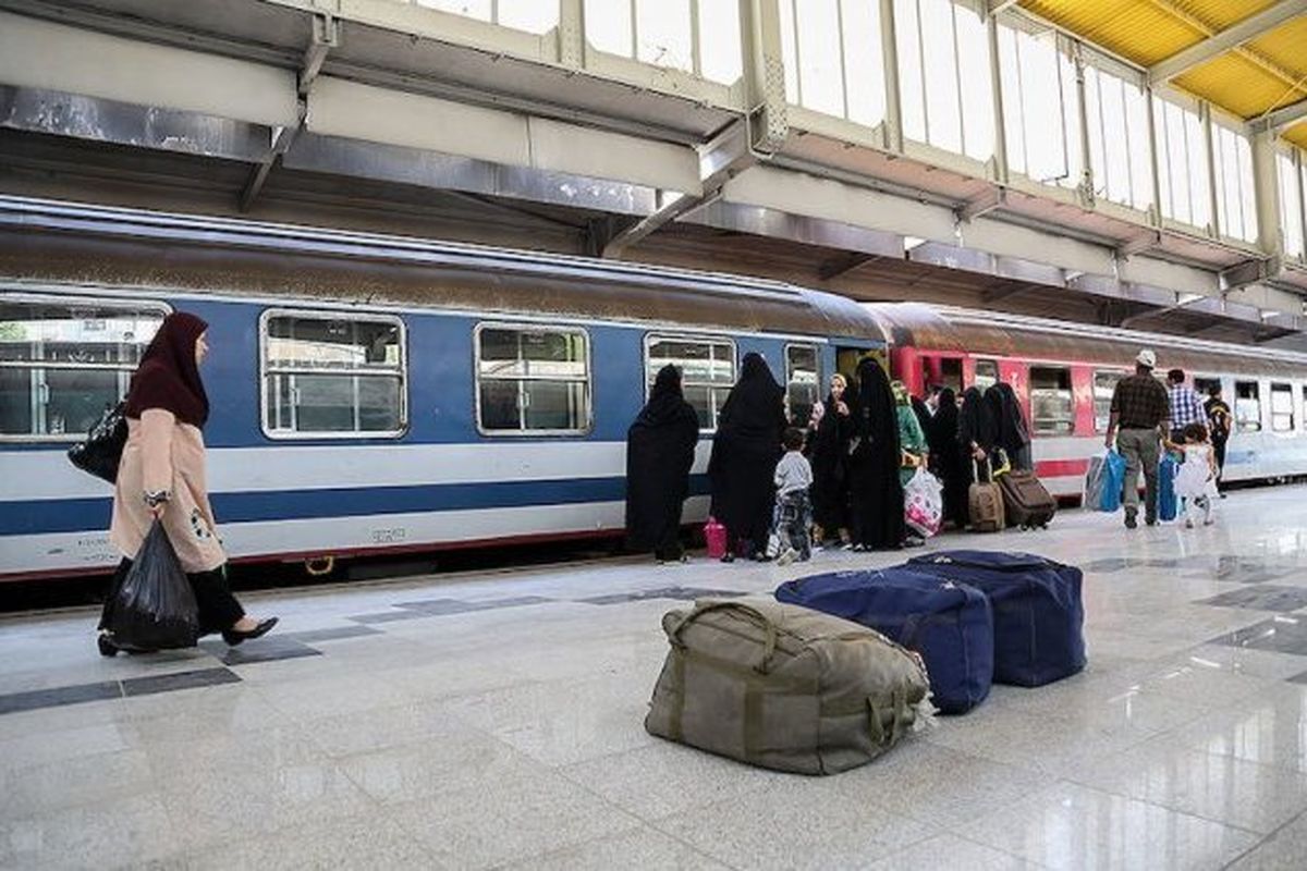 آغاز پیش فروش بلیت قطارهای مسافری برای مرداد از فردا آغاز پیش فروش بلیت قطارهای مسافری برای مرداد از فردا